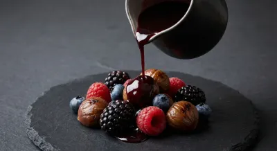 Garniture de châtaignes et sauce aux fruits rouges pour gibier